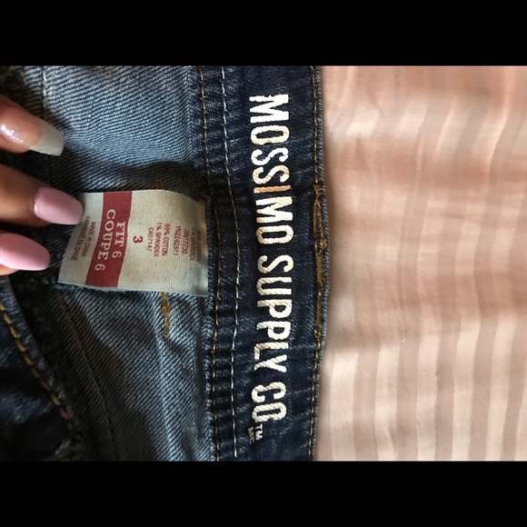 Mossimo  supply co.jeans - Picture 2 of 3
